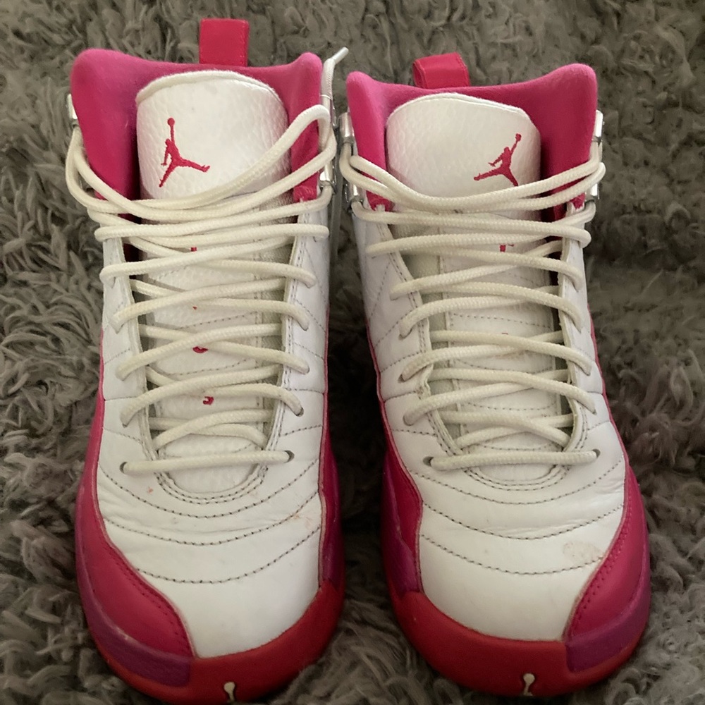Jordan 12 dynamic pink